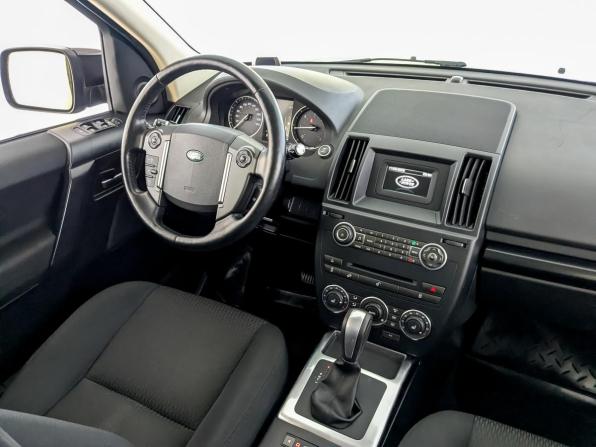 Land Rover Freelander II Рестайлинг 2 с пробегом 2013 года, цена 2 240 000 рублей, 40014 км, внедорожник, Автокод Объявления