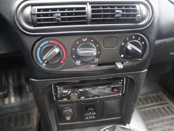 Chevrolet Niva I Рестайлинг с пробегом 2015 года, цена 469 000 рублей, 212948 км, внедорожник, Автокод Объявления