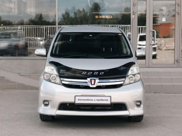 Toyota ISis I Рестайлинг с пробегом 2011 года, цена 1 280 000 рублей, 119487 км, компактвэн, Автокод Объявления
