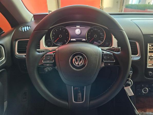 Volkswagen Touareg II с пробегом 2010 года, цена 1 570 000 рублей, 293028 км, внедорожник, Автокод Объявления