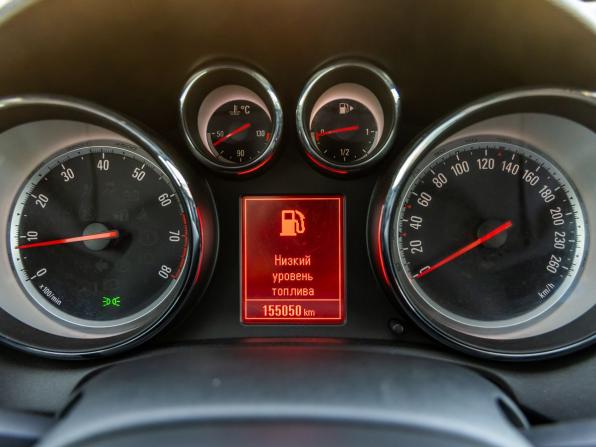 Opel Astra J Рестайлинг с пробегом 2013 года, цена 898 000 рублей, 155000 км, хэтчбек, Автокод Объявления