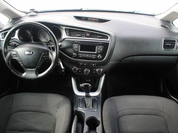 Kia Ceed II Рестайлинг с пробегом 2017 года, цена 1 319 000 рублей, 99472 км, хэтчбек, Автокод Объявления