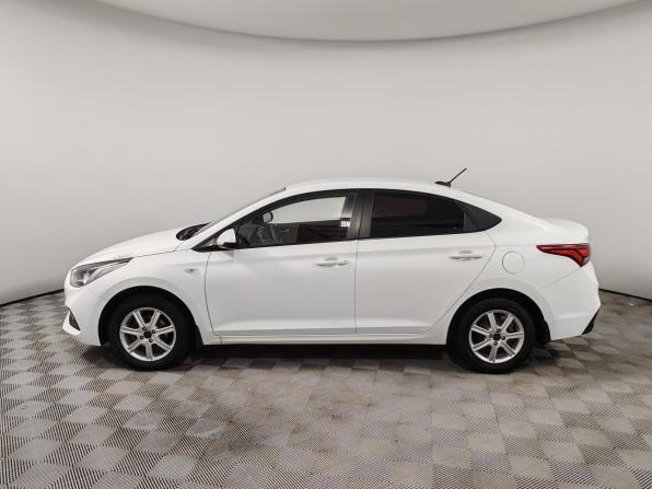 Hyundai Solaris II с пробегом 2017 года, цена 1 099 000 рублей, 154906 км, седан, Автокод Объявления
