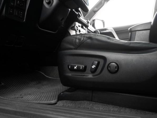 Toyota Land Cruiser Prado 150 Series с пробегом 2010 года, цена 3 149 000 рублей, 157999 км, внедорожник, Автокод Объявления