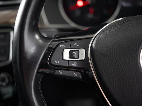 Volkswagen Passat B8 с пробегом 2015 года, цена 1 349 500 рублей, 147629 км, седан, Автокод Объявления