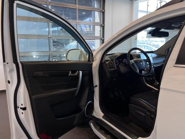 Chevrolet Captiva I Рестайлинг 2 с пробегом 2014 года, цена 1 385 000 рублей, 265705 км, внедорожник, Автокод Объявления