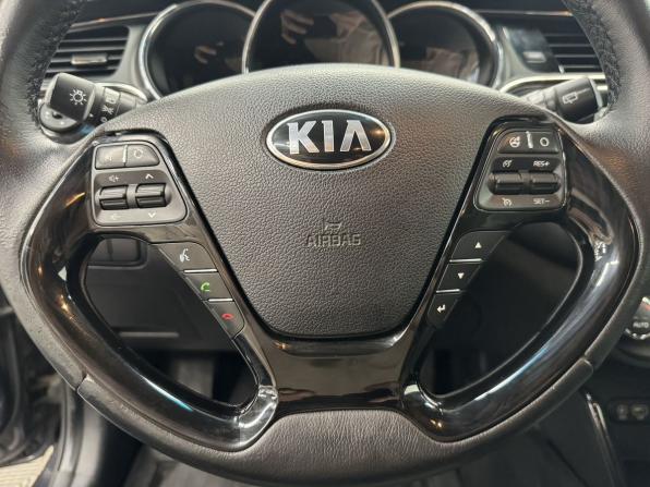 Kia Ceed II Рестайлинг с пробегом 2018 года, цена 1 380 000 рублей, 141532 км, универсал, Автокод Объявления
