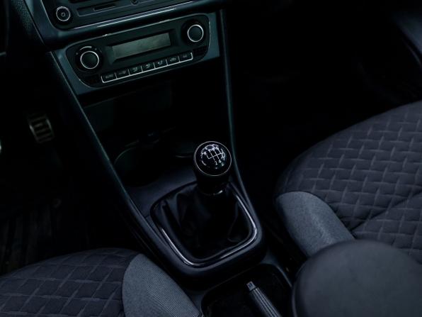 Volkswagen Polo V Рестайлинг с пробегом 2018 года, цена 1 105 000 рублей, 79742 км, седан, Автокод Объявления