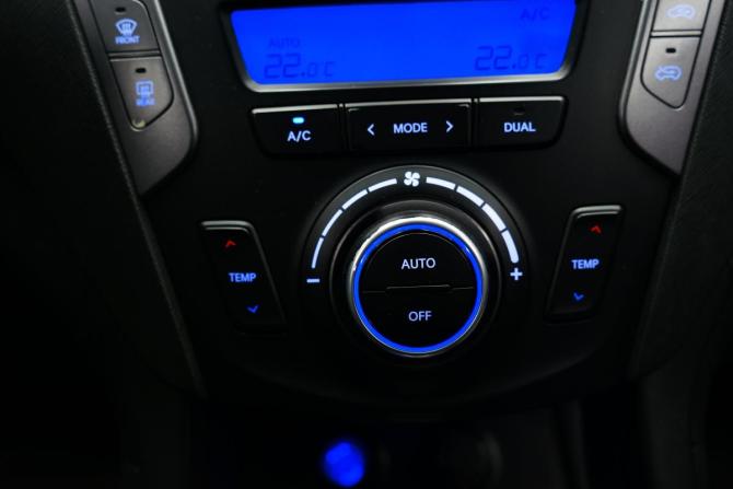 Hyundai Santa Fe III с пробегом 2012 года, цена 1 669 000 рублей, 225000 км, внедорожник, Автокод Объявления
