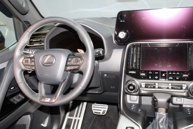 Lexus LX IV с пробегом 2025 года, цена 20 700 000 рублей, 700 км, внедорожник, Автокод Объявления