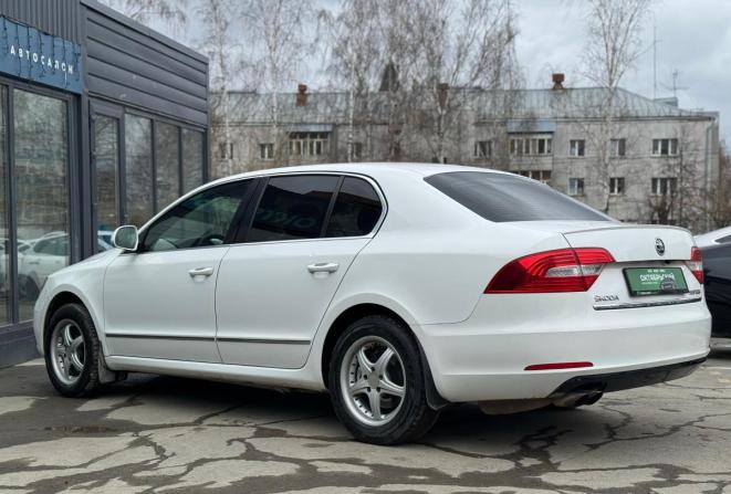 Skoda Superb II Рестайлинг с пробегом 2013 года, цена 1 049 000 рублей, 165214 км, лифтбек, Автокод Объявления