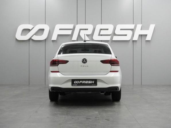 Volkswagen Polo VI с пробегом 2022 года, цена 1 724 000 рублей, 44902 км, лифтбек, Автокод Объявления