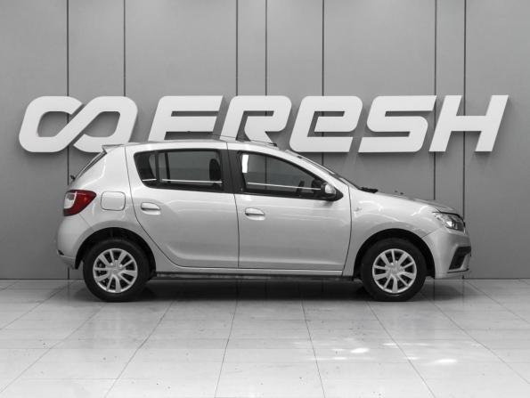 Renault Sandero II Рестайлинг с пробегом 2020 года, цена 970 000 рублей, 108780 км, хэтчбек, Автокод Объявления