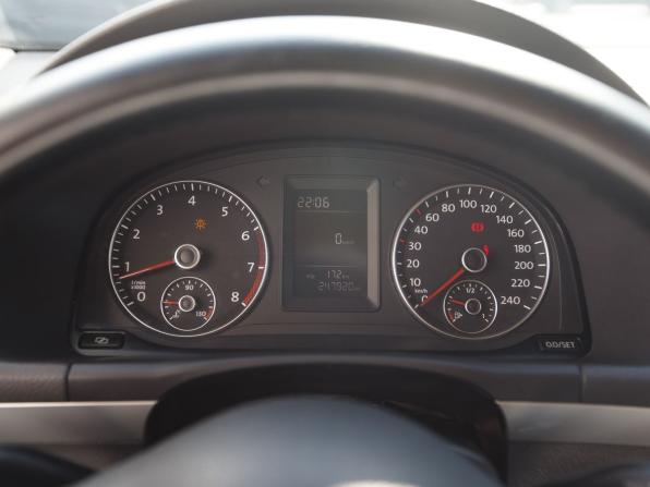 Volkswagen Touran I Рестайлинг 2 с пробегом 2010 года, цена 650 000 рублей, 247919 км, компактвэн, Автокод Объявления