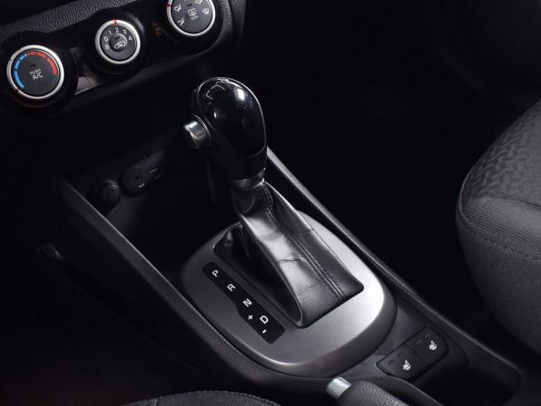 Kia Rio III Рестайлинг с пробегом 2015 года, цена 989 999 рублей, 123055 км, хэтчбек, Автокод Объявления