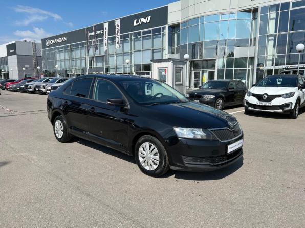 Skoda Rapid I Рестайлинг с пробегом 2018 года, цена 899 000 рублей, 74804 км, лифтбек, Автокод Объявления