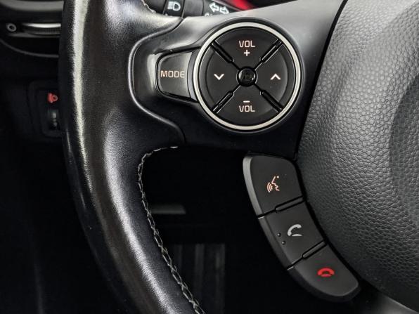 Kia Soul II Рестайлинг с пробегом 2019 года, цена 1 750 000 рублей, 58426 км, хэтчбек, Автокод Объявления