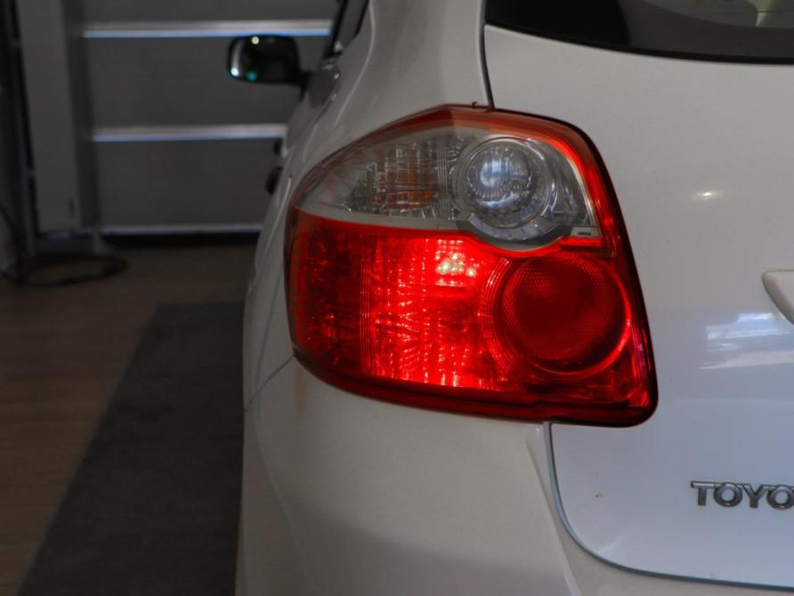 Toyota Auris I Рестайлинг Москва  - изображение 13