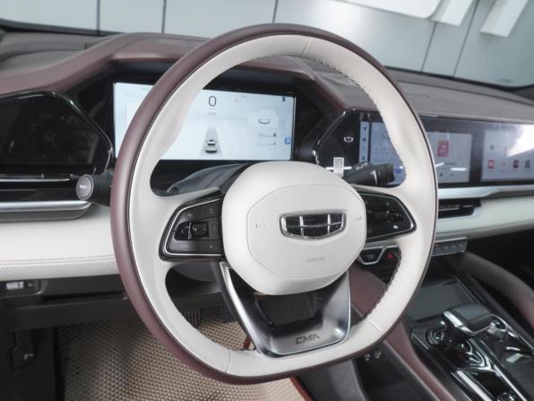Geely Monjaro I с пробегом 2023 года, цена 3 360 000 рублей, 12917 км, внедорожник, Автокод Объявления