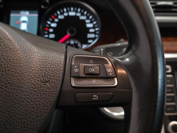Volkswagen Passat B7 с пробегом 2012 года, цена 1 375 000 рублей, 153686 км, седан, Автокод Объявления