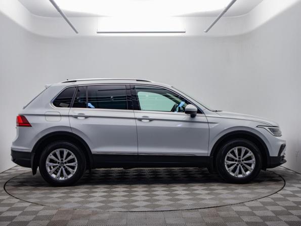 Volkswagen Tiguan II Рестайлинг с пробегом 2021 года, цена 3 095 000 рублей, 90000 км, внедорожник, Автокод Объявления