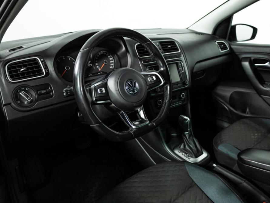Volkswagen Polo V Рестайлинг Санкт-Петербург  - изображение 12