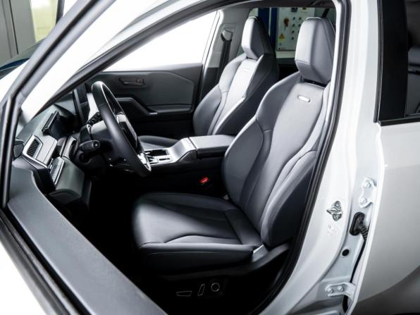 Toyota RAV4 VI (XA60) с пробегом 2026 года, цена 4 400 000 рублей, 88 км, внедорожник, Автокод Объявления