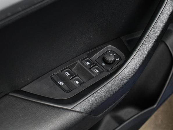 Skoda Karoq I с пробегом 2020 года, цена 2 300 000 рублей, 88677 км, внедорожник, Автокод Объявления