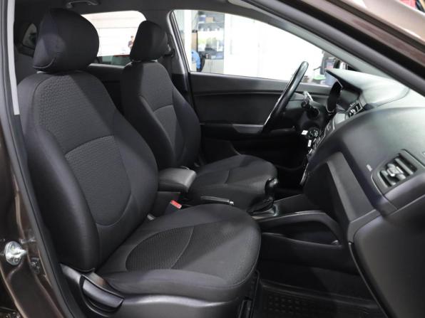 Kia Rio III Рестайлинг с пробегом 2016 года, цена 1 259 000 рублей, 107523 км, хэтчбек, Автокод Объявления