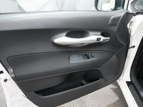 Toyota Auris I Рестайлинг с пробегом 2012 года, цена 845 000 рублей, 247943 км, хэтчбек, Автокод Объявления
