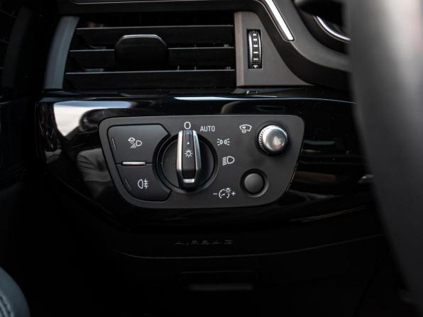 Audi A4 V (B9) Рестайлинг с пробегом 2021 года, цена 4 370 000 рублей, 96682 км, седан, Автокод Объявления
