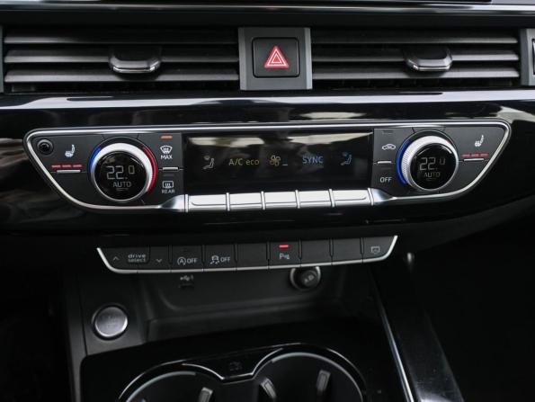 Audi A4 V (B9) Рестайлинг с пробегом 2020 года, цена 3 099 000 рублей, 129681 км, седан, Автокод Объявления
