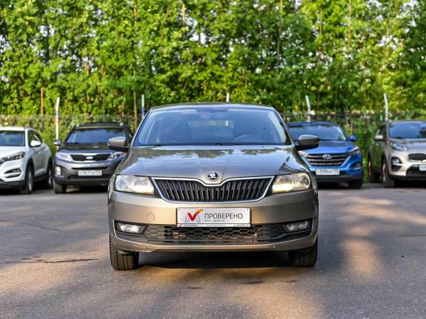 Skoda Rapid I Рестайлинг с пробегом 2018 года, цена 990 001 рубль, 120595 км, лифтбек, Автокод Объявления