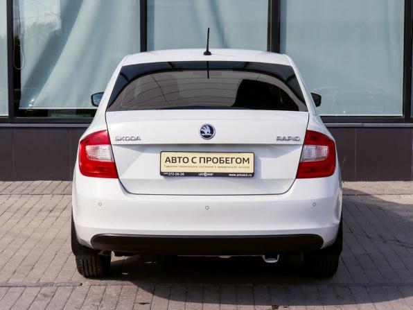 Skoda Rapid I с пробегом 2016 года, цена 978 000 рублей, 165000 км, лифтбек, Автокод Объявления