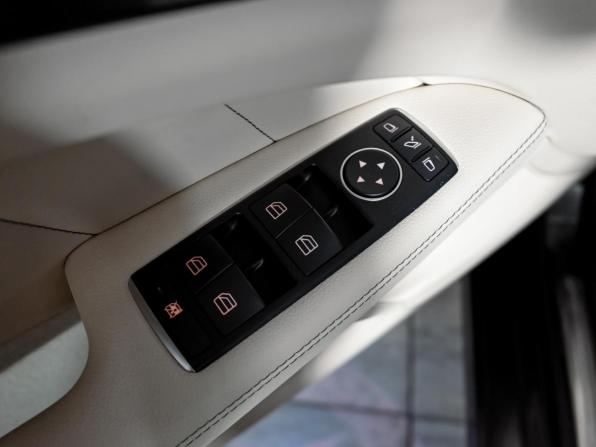 Mercedes-Benz CLS II (C218) Рестайлинг с пробегом 2015 года, цена 2 400 000 рублей, 221827 км, универсал, Автокод Объявления