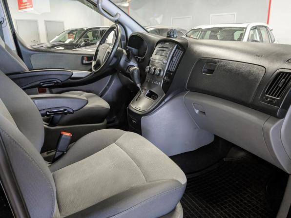 Hyundai H-1 II с пробегом 2014 года, цена 2 179 500 рублей, 130000 км, минивэн, Автокод Объявления