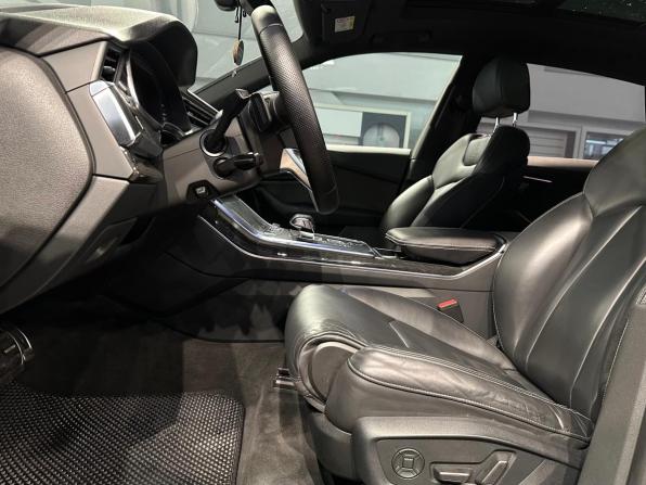 Audi Q8 I (4M) с пробегом 2018 года, цена 6 200 000 рублей, 114184 км, внедорожник, Автокод Объявления
