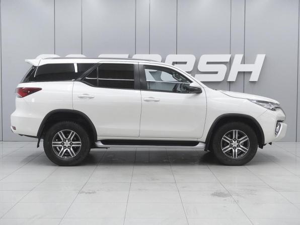 Toyota Fortuner II с пробегом 2018 года, цена 3 215 000 рублей, 133471 км, внедорожник, Автокод Объявления