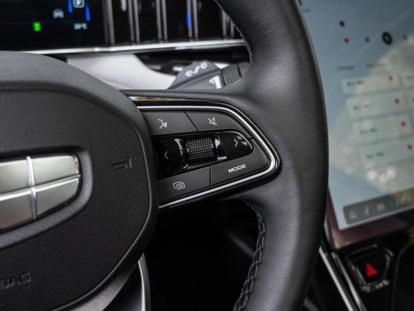 Geely Atlas II с пробегом 2024 года, цена 2 640 000 рублей, 29525 км, внедорожник, Автокод Объявления
