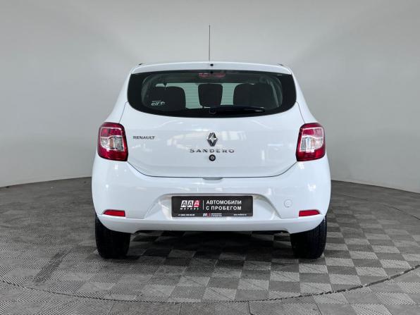 Renault Sandero II Рестайлинг с пробегом 2018 года, цена 1 021 000 рублей, 48434 км, хэтчбек, Автокод Объявления