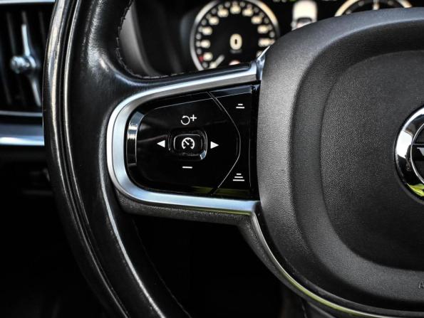 Volvo V60 Cross Country II с пробегом 2019 года, цена 2 434 000 рублей, 189059 км, универсал, Автокод Объявления