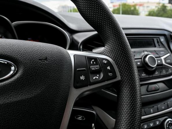 Lada (ВАЗ) Vesta I с пробегом 2019 года, цена 949 000 рублей, 73459 км, универсал, Автокод Объявления