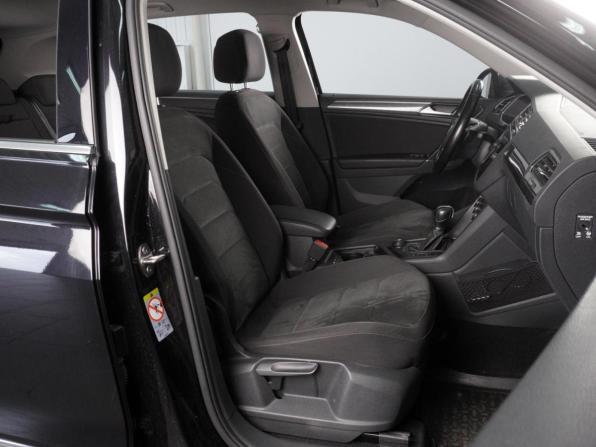 Volkswagen Tiguan II с пробегом 2018 года, цена 2 849 000 рублей, 125359 км, внедорожник, Автокод Объявления