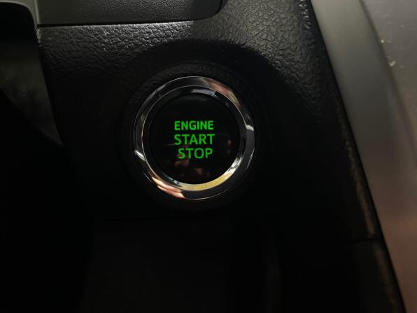 Toyota Camry VII (XV50) с пробегом 2012 года, цена 1 590 000 рублей, 317192 км, седан, Автокод Объявления