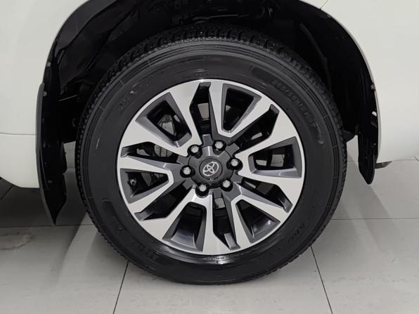 Toyota Land Cruiser Prado 150 Series Рестайлинг 3 с пробегом 2022 года, цена 7 150 000 рублей, 86205 км, внедорожник, Автокод Объявления