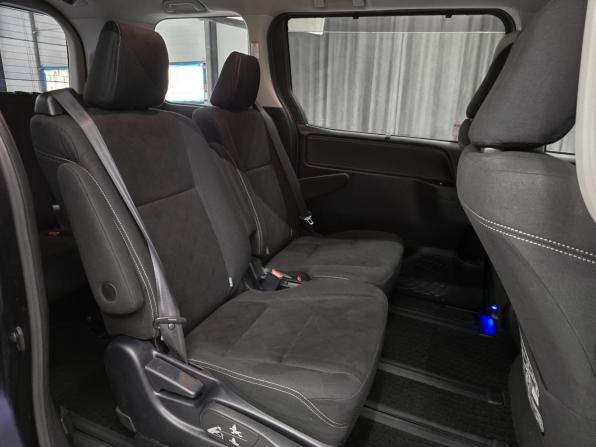 Toyota Esquire I с пробегом 2015 года, цена 1 790 000 рублей, 126284 км, минивэн, Автокод Объявления