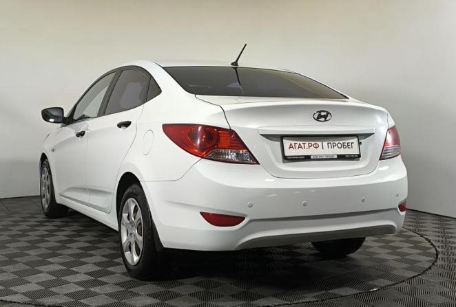 Hyundai Solaris I с пробегом 2013 года, цена 820 000 рублей, 121330 км, седан, Автокод Объявления
