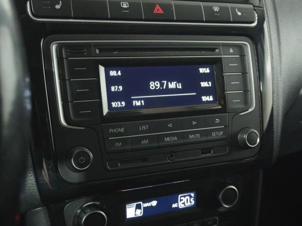 Volkswagen Polo V Рестайлинг с пробегом 2017 года, цена 995 000 рублей, 152690 км, седан, Автокод Объявления