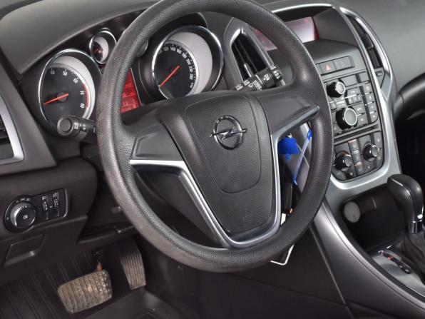 Opel Astra J Рестайлинг с пробегом 2014 года, цена 640 000 рублей, 108012 км, хэтчбек, Автокод Объявления