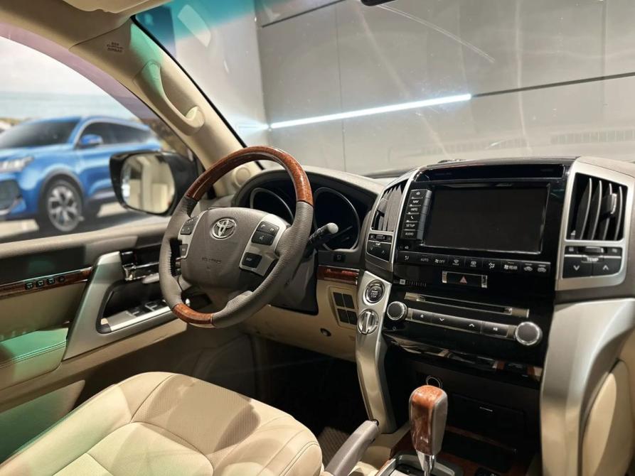 Toyota Land Cruiser 200 Series Рестайлинг 1 Новосибирск  - изображение 15